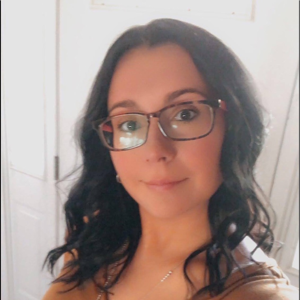 Meet your Posher, Alyssa